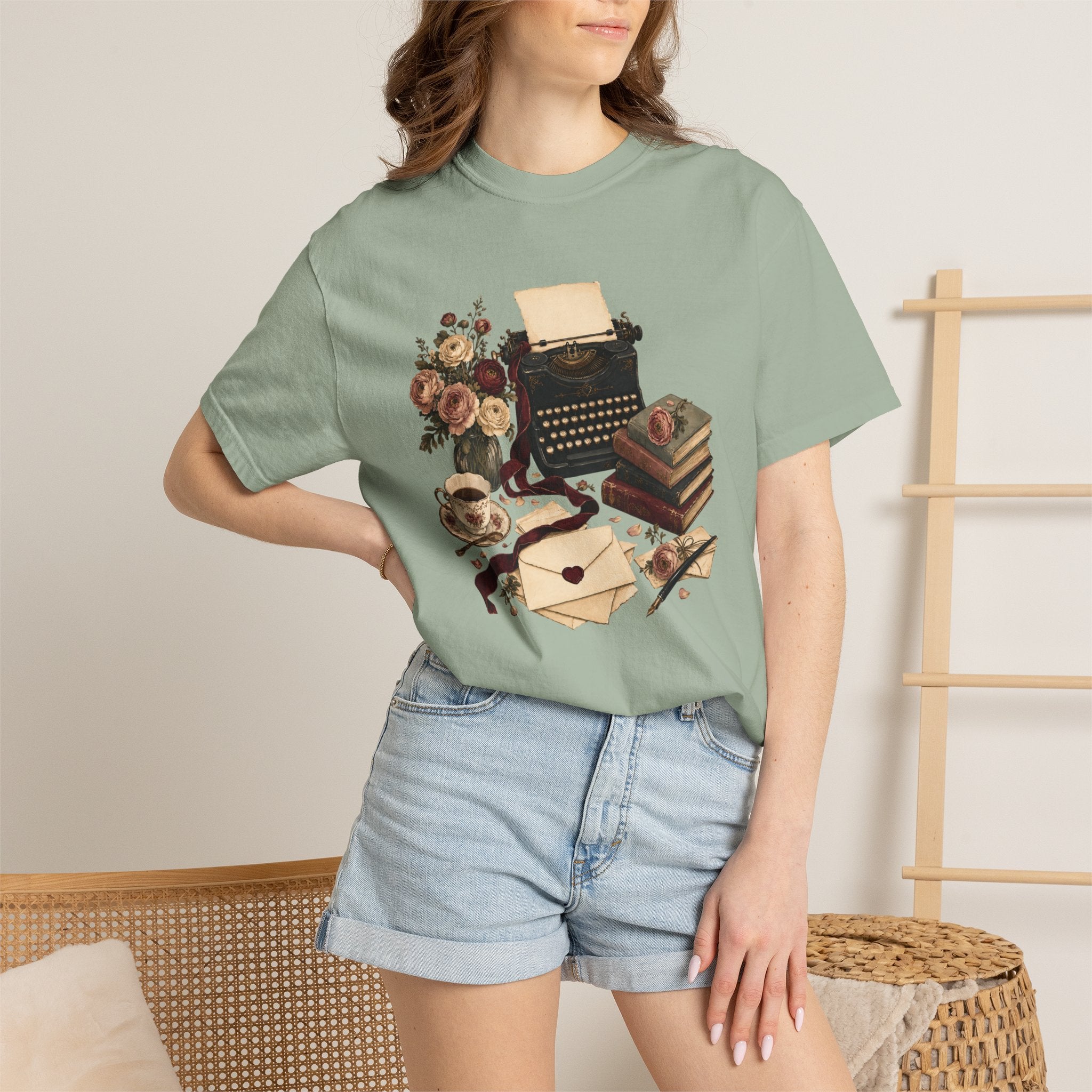 Vintage Typewriter & Books T-Shirt