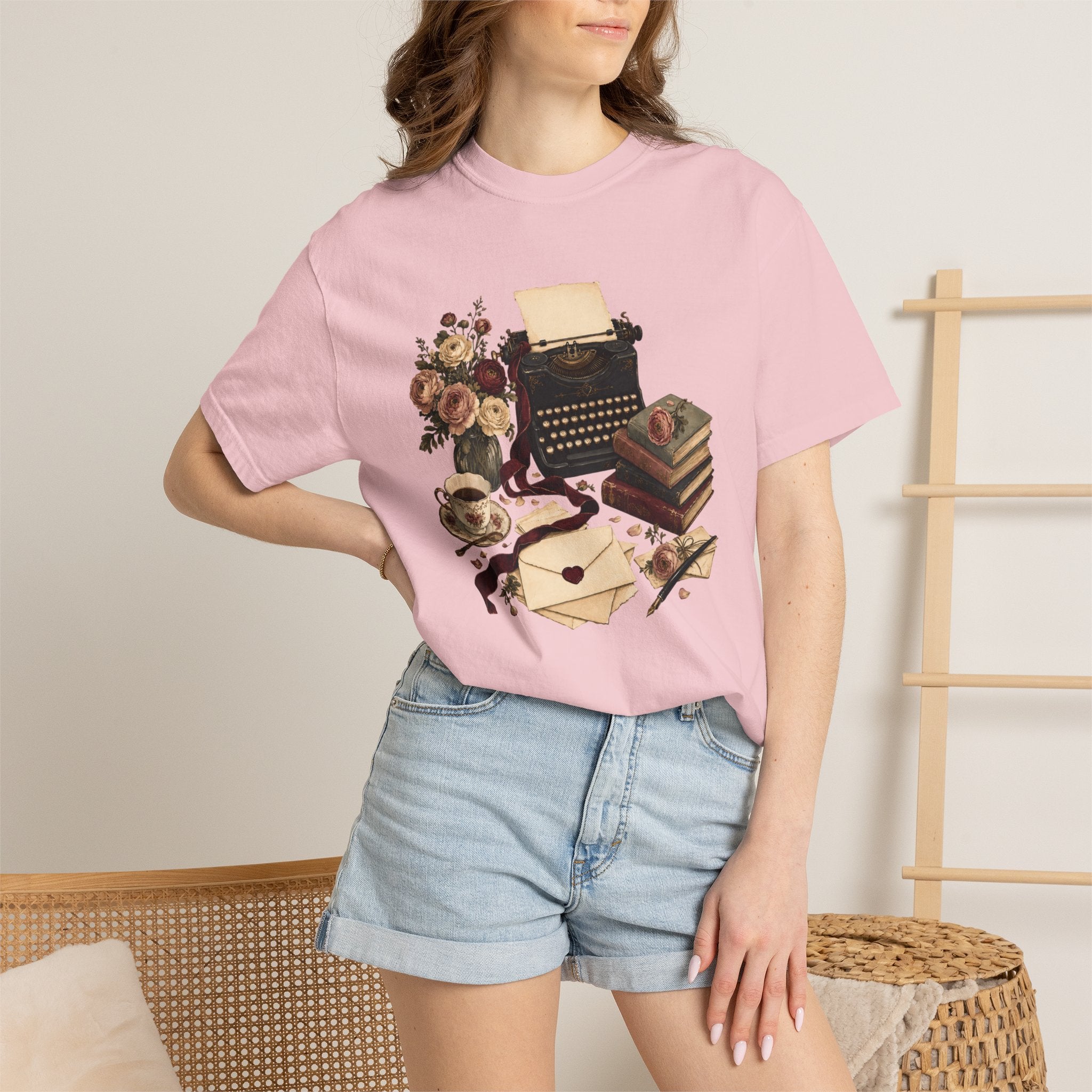 Vintage Typewriter & Books T-Shirt